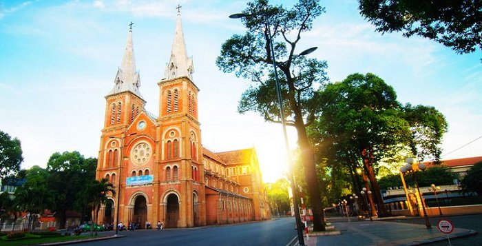 notre-dame-cathedral-saigon-travel-blog-vietnam.jpg