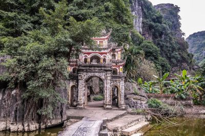 PRIVATE HOA LU - BICH DONG FULL DAY TOUR