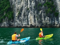 thumb_200x200_kayaking_8.jpg