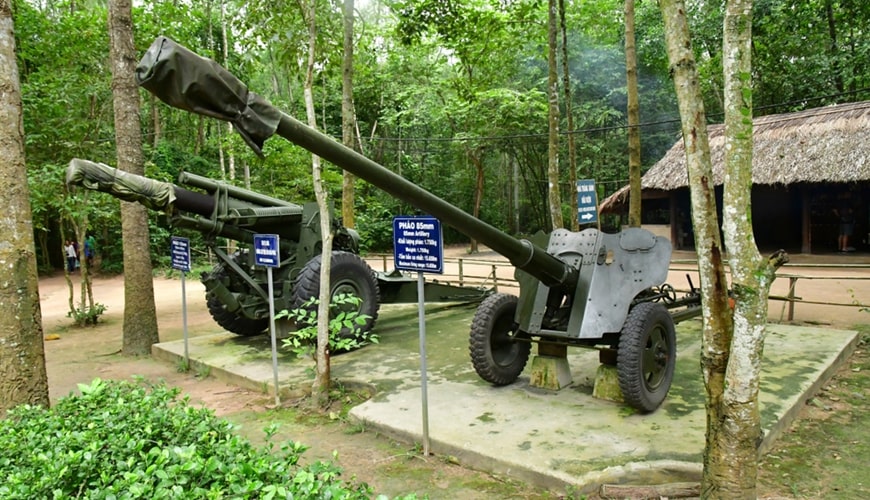 vnza_cu_chi_tunnels_3.jpg