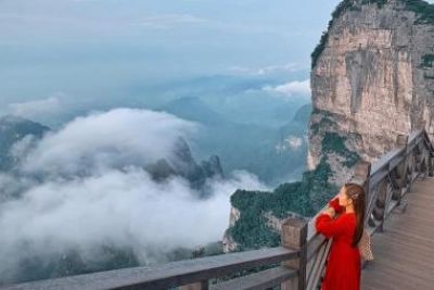 Trương Gia Giới - Phượng Hoàng Cổ Trấn 5N4Đ